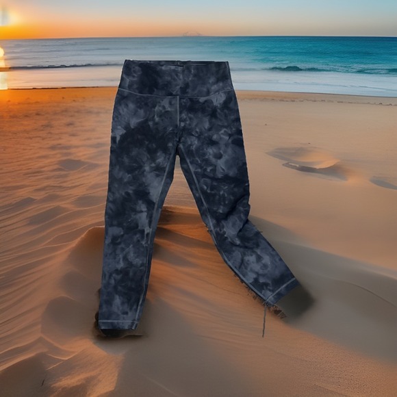 Lululemon Women's Sz 10 Ghost Marble Gray 7/8 Yoga Workout Fitness Leggings EUC - Picture 1 of 5